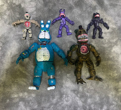 Five Nights at Freddy’s Bonnie & Freddy Fazbear Vinyl Figure Set Lot