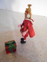 Cindy Lou Who Movie Action Figure Dr. Suess Grinch w Package & envelope Carey