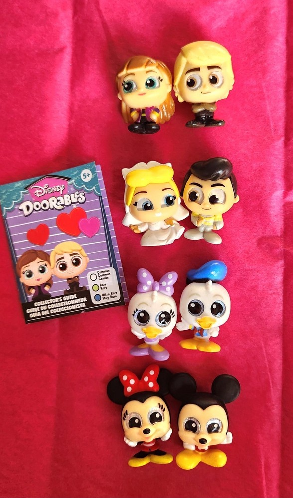 Disney Doorables Valentine’s Day 2025 Lot of 8 No Duplicates w/Guide