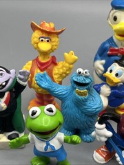 Lot 14 Vintage Character Figurines Sesame Street Disney Garfield Raisin PVC Toys