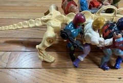 Vintage MOTU Battle Bones 1984 w/12 Figures He-Man Masters of the Universe Retro