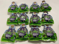 *Lot of 12* WACKY WIZARDS MINI FIGURE SERIES 1 BLIND FIGURES BUNDLE MYSTERY PACK