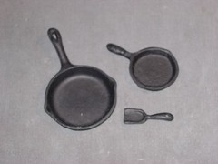 1/6 scale resin cast- “cast-iron” Frying pan set for Ultimate Soldier or GI Joe