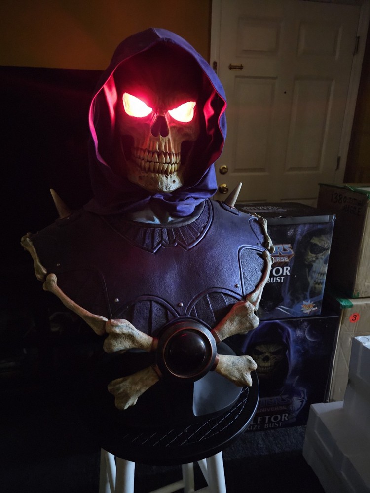 MASTERS OF THE UNIVERSE 1/1 LIFE SIZE SKELETOR EX LIGHT UP Artist Proof AP/125