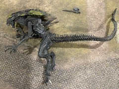 McFarlane Alien Queen Figure Alien vs Predator Rare 2005 Exclusive Damaged Read