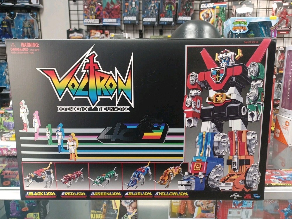 Voltron 40th Anniversary Collector’s Set Die-Cast Lions w/ Light-Up Base