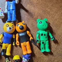 official Roblox PIGGY buildable action figures from Series 1 lot
