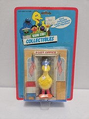 Sesame Street Collectibles – Big Bird Post Office – 1987 – NEW