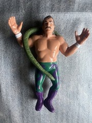 WWF WWE LJN WRESTLING SUPERSTARS LOT CASE 18 FIGURES & ACCESSORIES HULK HOGAN