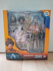 Medicom MAFEX No.267 Aquaman Gold & Green Suit Ver. Lost Kingdom Complete W/ Box