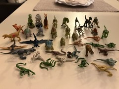 Lot of 30 + Jurassic World Mini Figures Dinosaur Toys
