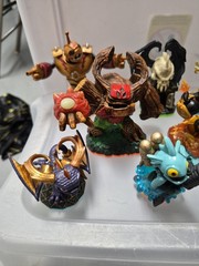 Lot of 22 Activision skylanders Pre-owned