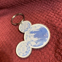 DISNEY D23 EXPO exclusive TSUM TSUM figure MICKEY MOUSE VINYL 2015 & Keychain