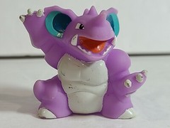 2009 Pokemon Finger Puppet Nidoking Figure Gotta Catch Them All Nintendo Bandai