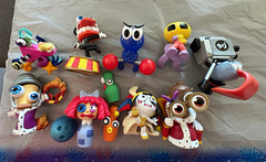 The amazing Digital circus Sideshow series 100% complete set ￼