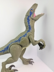 Jurassic World Super Colossal Velociraptor Blue 3.5 ft