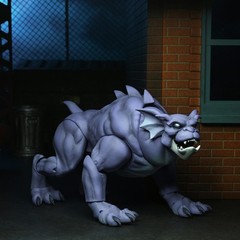 Gargoyles 7 Inch Scale Action Figure | Bronx with Goliath Accessory