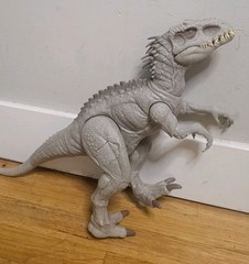 Jurassic World Dino Trackers Camouflage ‘N Battle Indominus Rex Action Figure