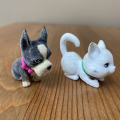 Kitty & Puppy In My Pocket Lot of 8 Vintage Dog & Cat Toy Flocked Figures