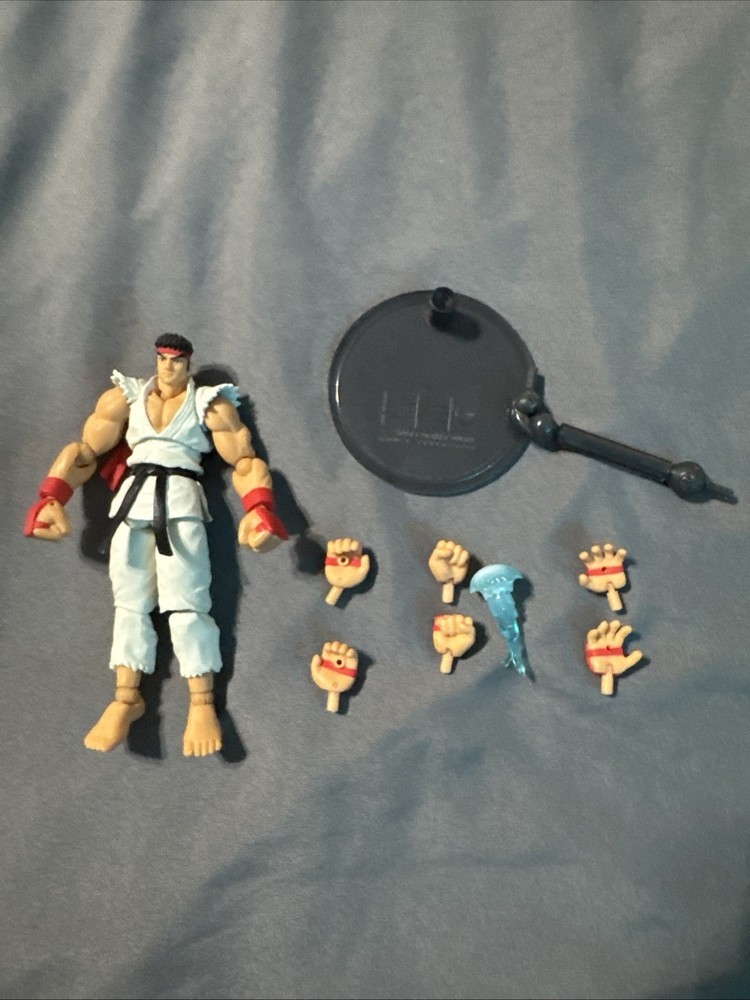 Street Fighter Online Ryu Revoltech Action Figure