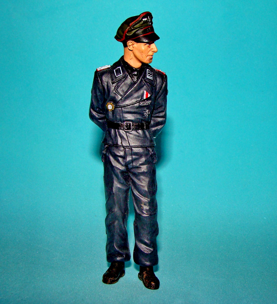 1:16 Scale Torro WWII German Panzer Commander Officer Jochen Peiper Figure