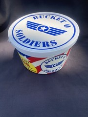 Toy Story Bucket O’ Soldiers 72++! Piece Set Disney Store Exclusive Vintage!!