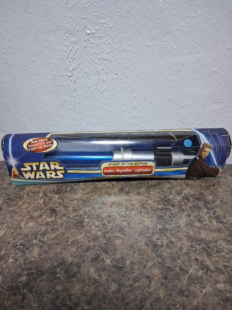 Star Wars Attack of the Clones Anakin Skywalker Electronic Lightsaber New in Box