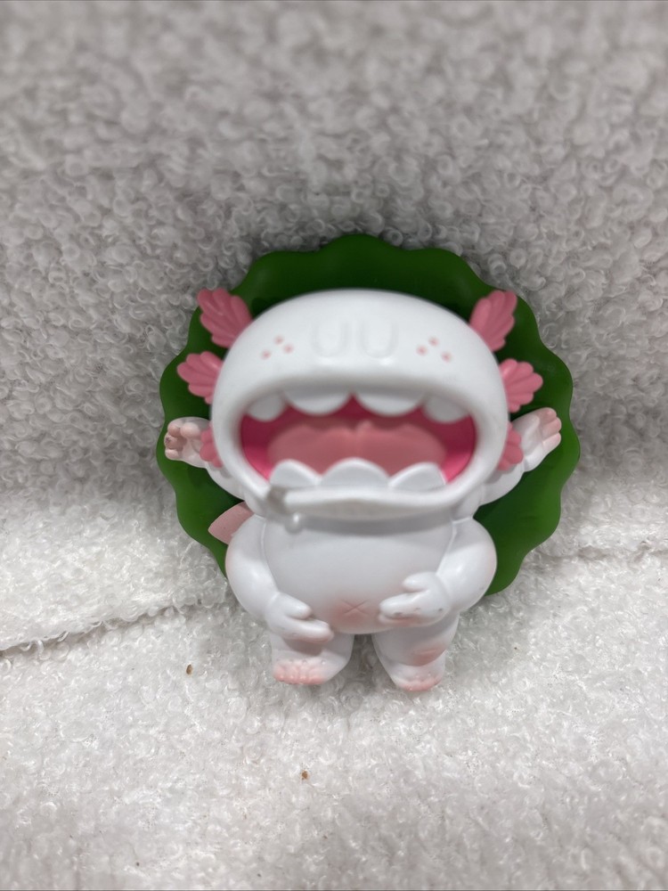 6-Legged Axolotl Onigiri Kaiju Monster Mini Figure Pink White