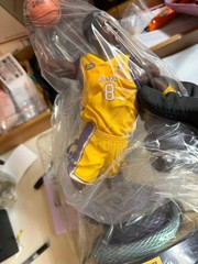 Kobe Bryant Black Mamba Statue Figure LA Lakers Yellow Jersey Dunking With Box