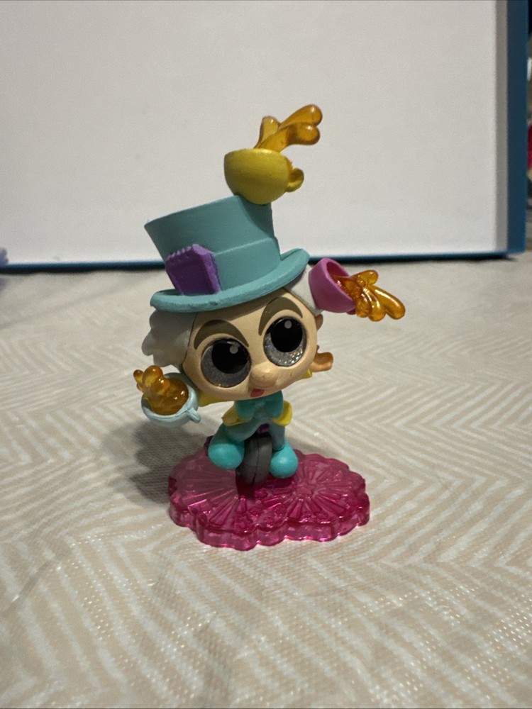 New Ticket to Fun Ultra Rare Mad Hatter Disney Doorable Alice And Wonderland