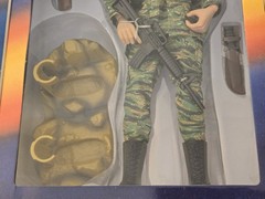 Soldiers Of The World Remote Control Vietnam War Navy Seal Team One Figure 1999