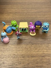 Lost Kitties Lot Of 8 Cat Kitten Mini Figures