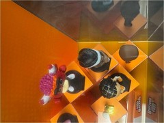 Zuru 5 Surprise NBA Ballers Display Case with Figures RARE