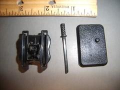 GI Joe Vintage 1998 VYPRA (V1), Lot “A”, SWORD, BACKPACK, & STAND, Hasbro 1:18