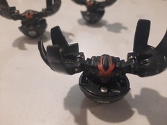 3 Bakugan Battle Brawlers B1 Darkus Fear Ripper Two 300G And One 250G