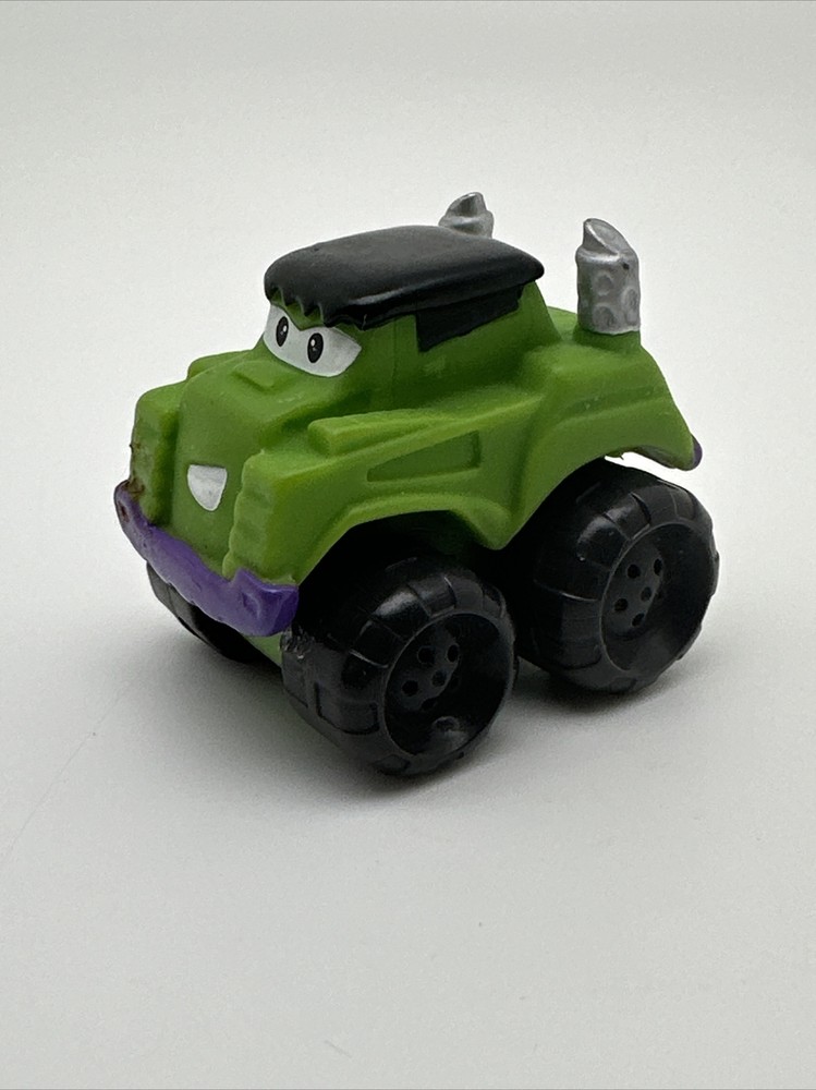 Hasbro 2008 Marvel Hulk little Chuck the Truck Car toy Cake topper -2.2In….90