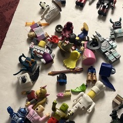Huge! 50+ Roblox Action Figures & Accessories Collectors Carry Case – Mixed Lot