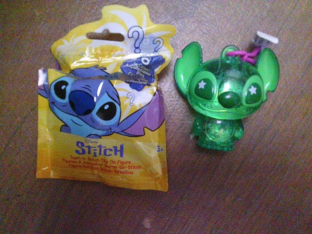 NEW Disney Swirl a stitch clip on mystery figure GREEN figure