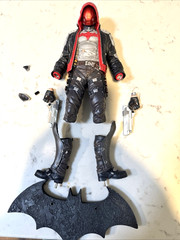 DC Collectables Batman: Arkham Knight – Red Hood Statue-Broken