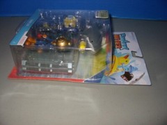 Roblox DevSeries Shark Bite 2: Shark Cage Figure Set + Exclusive Virtual Code