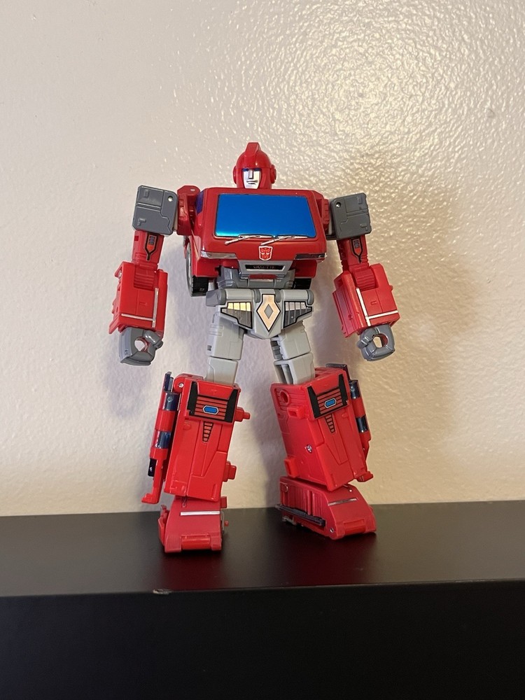Transformers Studio Series 86 Voyager Class Ironhide