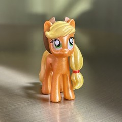 My Little Pony Blind Bag “APPLEJACK” (CHROME UCC Distributing) Mini FIM G4