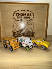 WOODEN DISNEY CARS PIXAR ! FRITTER DR DAMAGE CRUZE ! Crazy 8 Wood McQueen