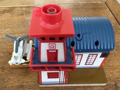 Learning Curve Wooden Thomas Train Lights & Sounds Harold’s Helipad! Read