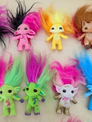 The Zelfs Trolls Figures Huge Lot – 10 Minis, 12 Small, & 1 Medium = 23 Total