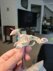 EXTREMELY RARE Bakugan Pearl Viper Helios 550g New Vestroia. B35