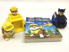 Paw Patrol Vehicles Figure Board Book Lot The Pups Save the Bunnies