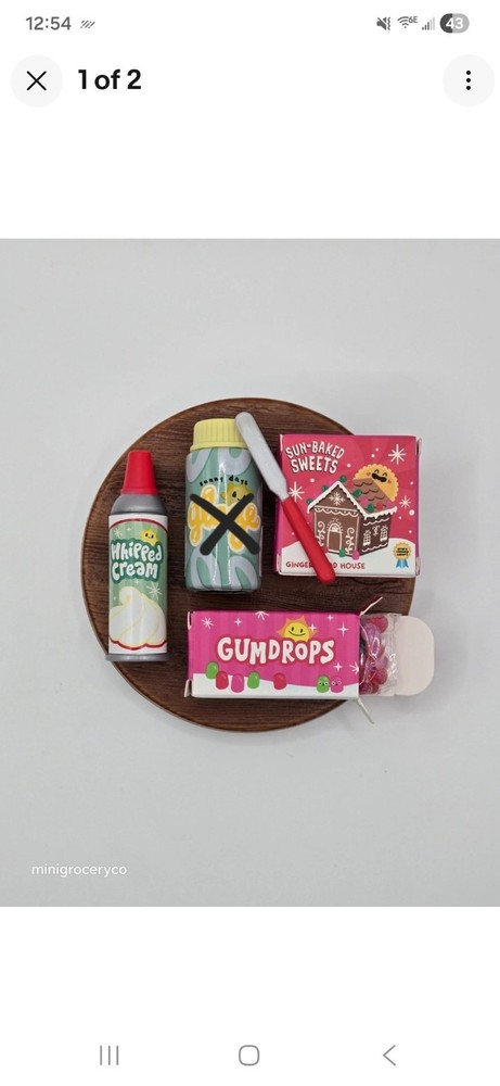 Miniverse Make It Mini Holiday Series 1 Gingerbread House Open but unmade