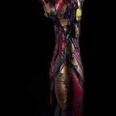 1:1 Replica Iron Man MK85 Battle Damage Nano Gauntlet Infinite Led Gloves Toys