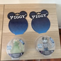 PIGGY RASH FROTIGGY 3.5” Series 3 Action Figure Roblox with DLC Exclusive Code